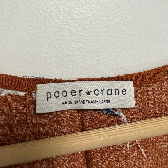 Paper Crane floral crop blouse - Picture 2 of 4